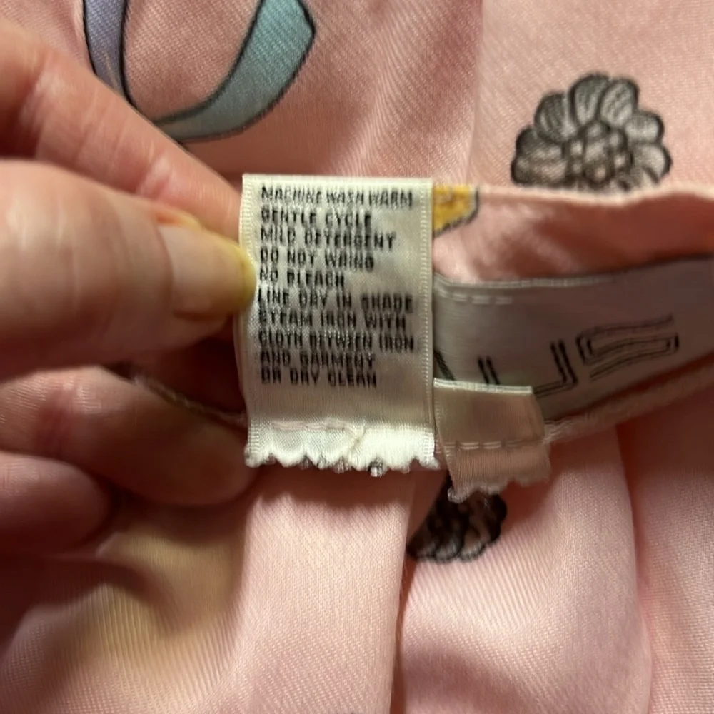 Chaus Key and Ribbon Print Skirt Pink